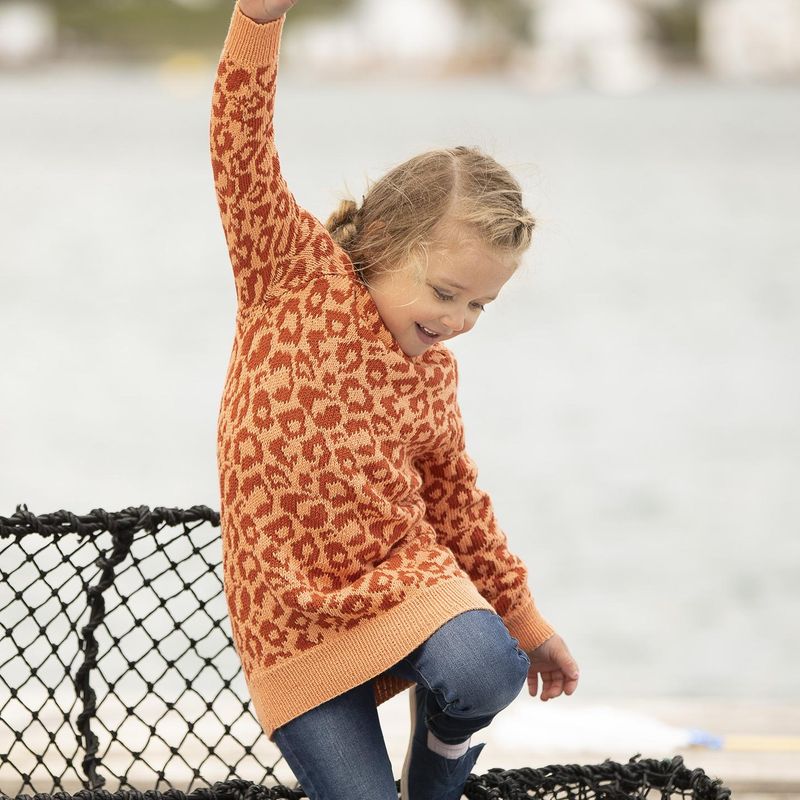 Leopard genser aprikos